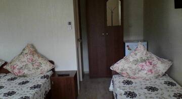 Фото номера Cемейный номер с отдельной ванной комнатой Гостевой дом Guesthouse Pioner г. Кучугуры 4