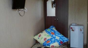 Фото номера Cемейный номер с отдельной ванной комнатой Гостевой дом Guesthouse Pioner г. Кучугуры 3